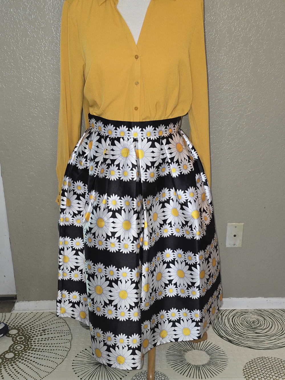 Women's Black Floral Daisy Midi Skirt - Yellow & White